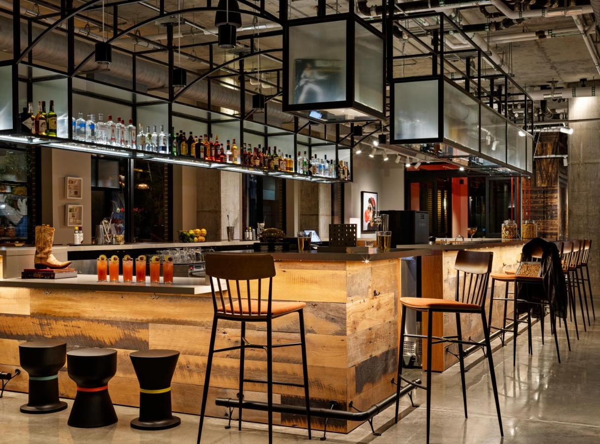 Hotel Moxy Omaha Downtown Exterior foto
