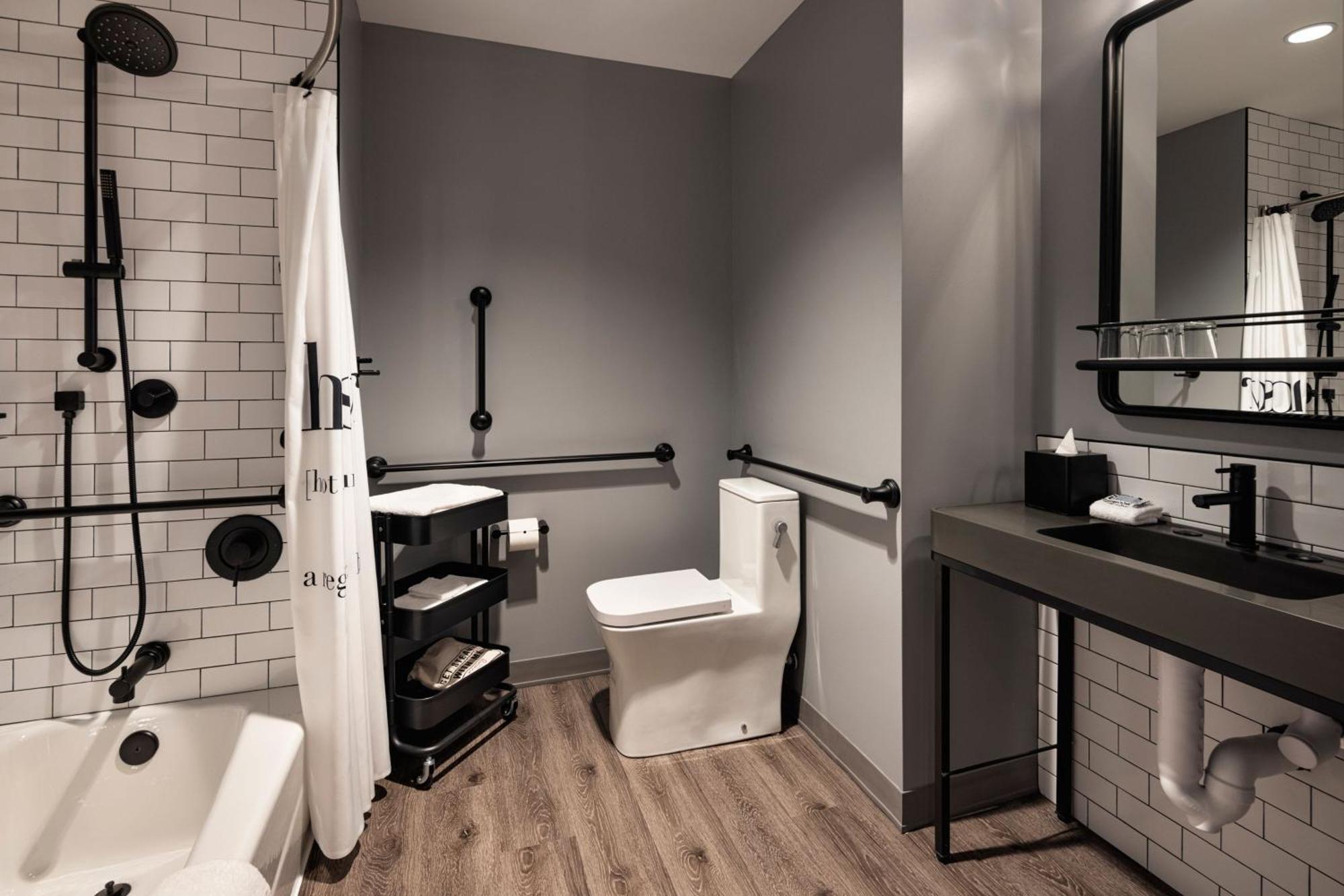 Hotel Moxy Omaha Downtown Exterior foto