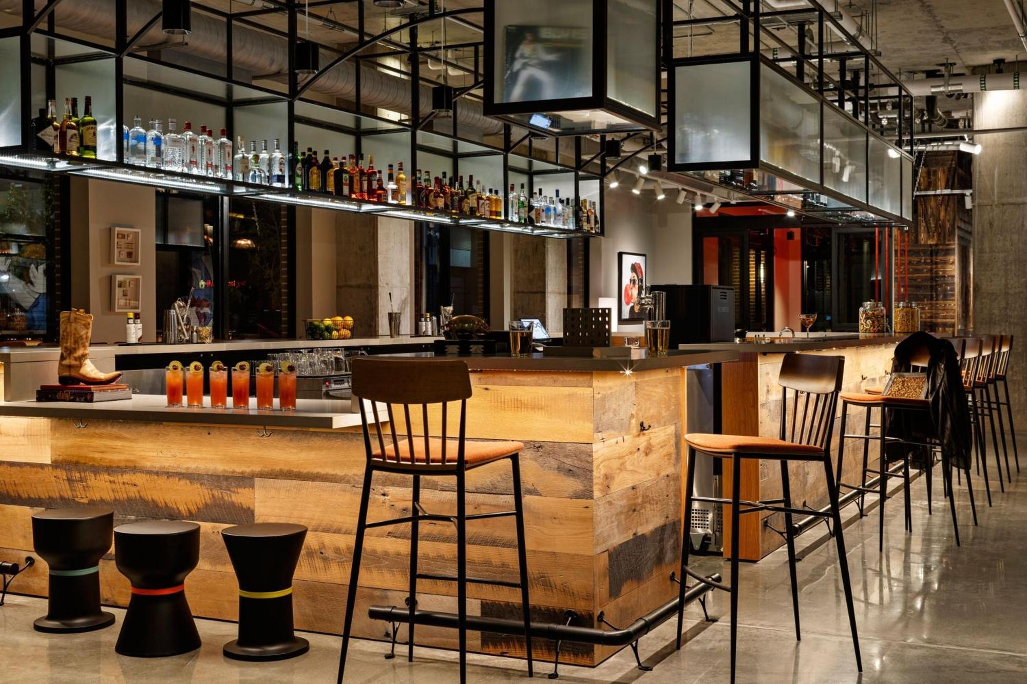 Hotel Moxy Omaha Downtown Exterior foto